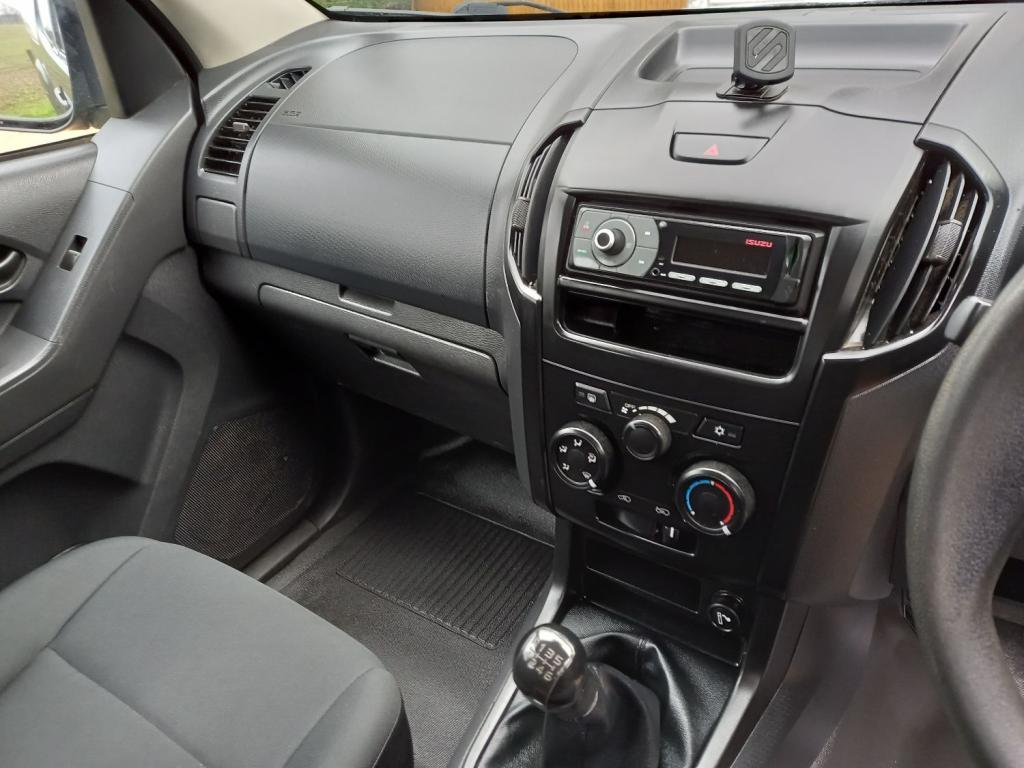 ISUZU D-MAX