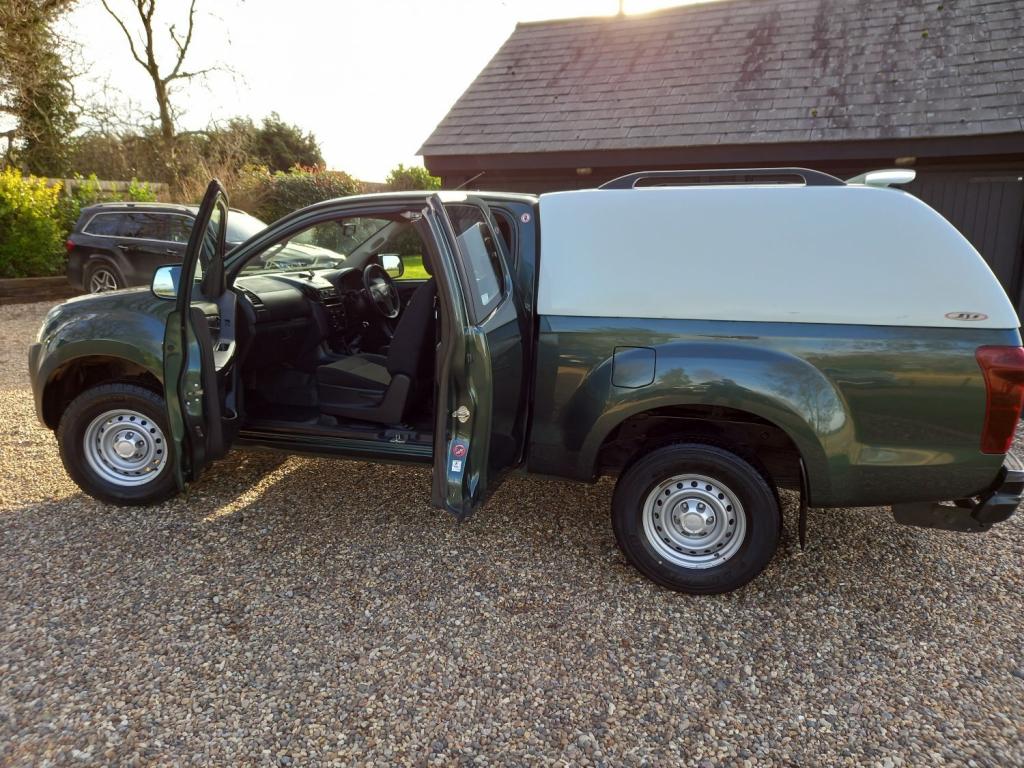 ISUZU D-MAX