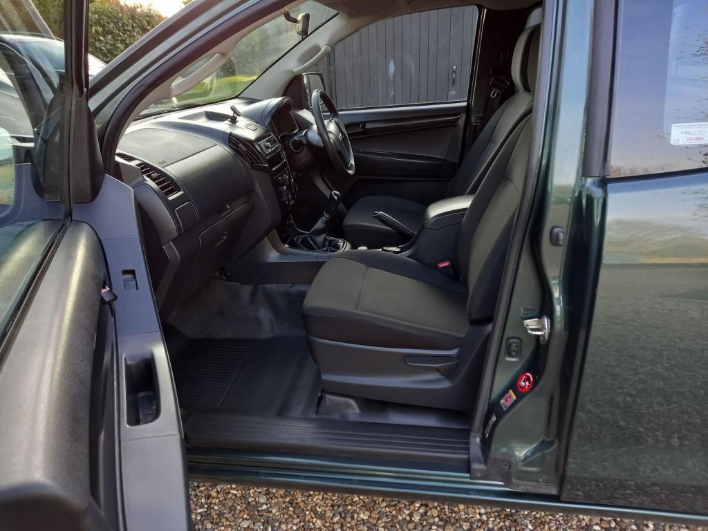 ISUZU D-MAX