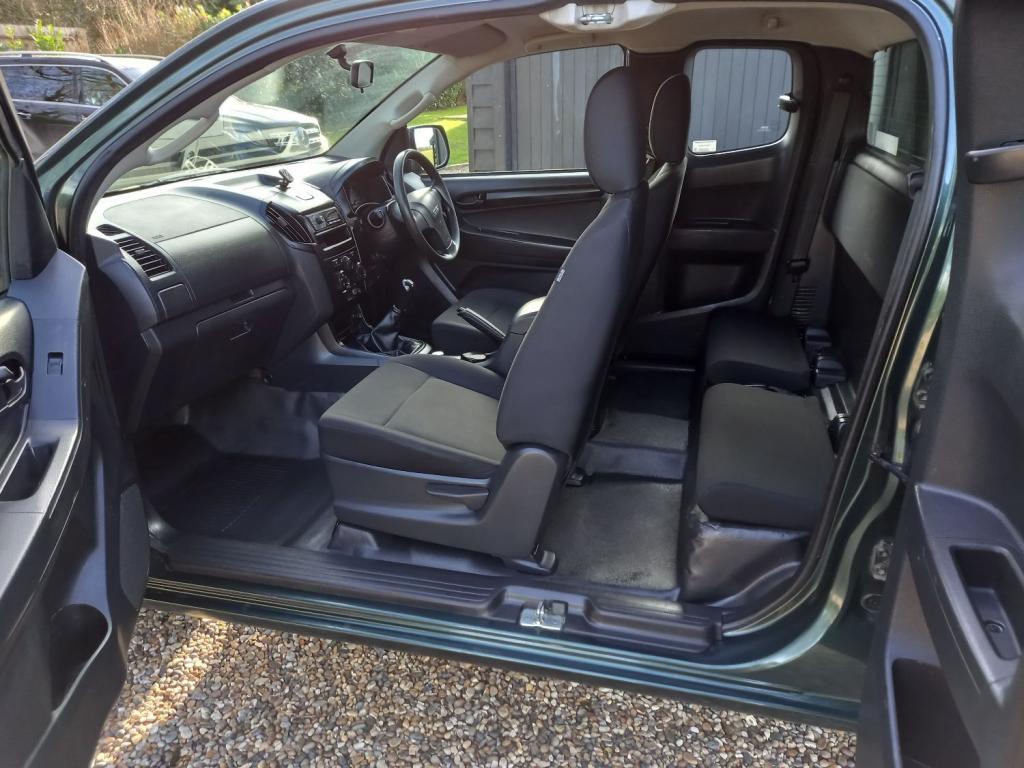 ISUZU D-MAX