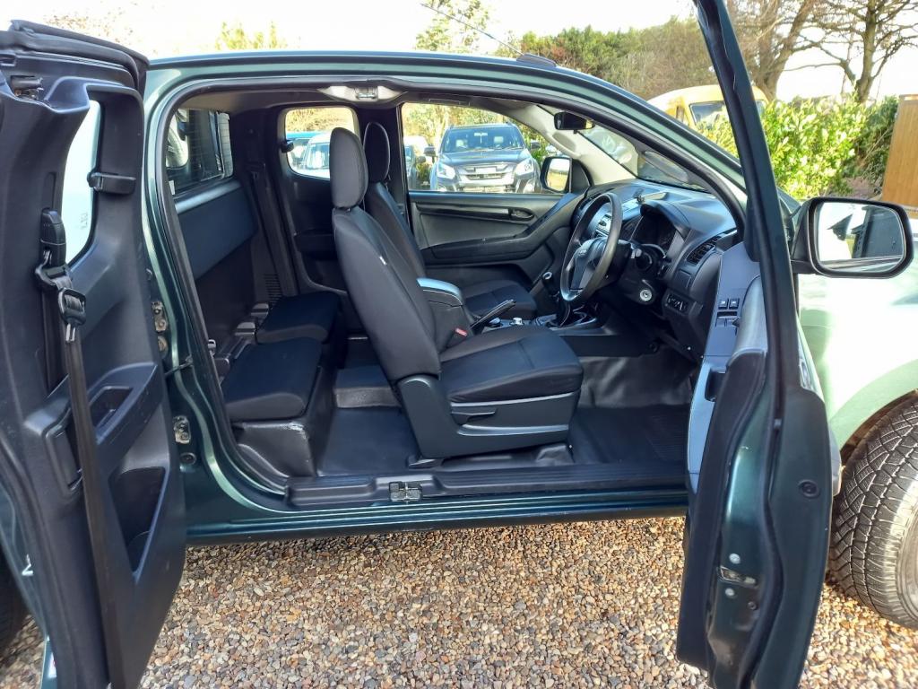 ISUZU D-MAX