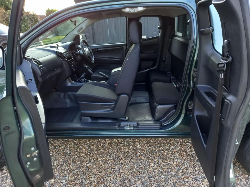 ISUZU D-MAX