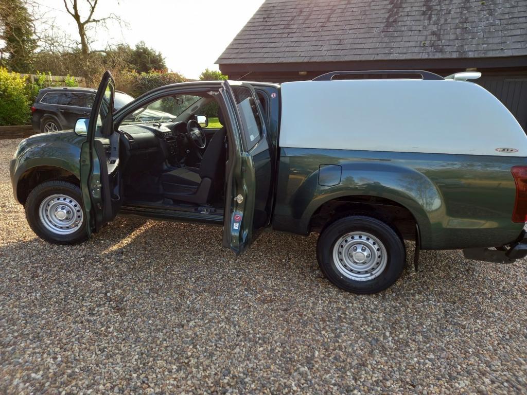 ISUZU D-MAX