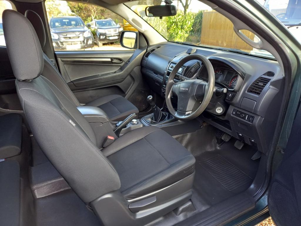 ISUZU D-MAX