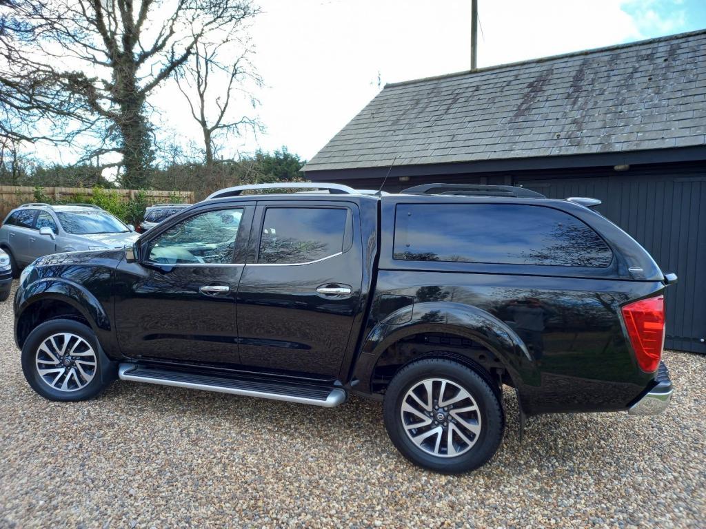 NISSAN NAVARA