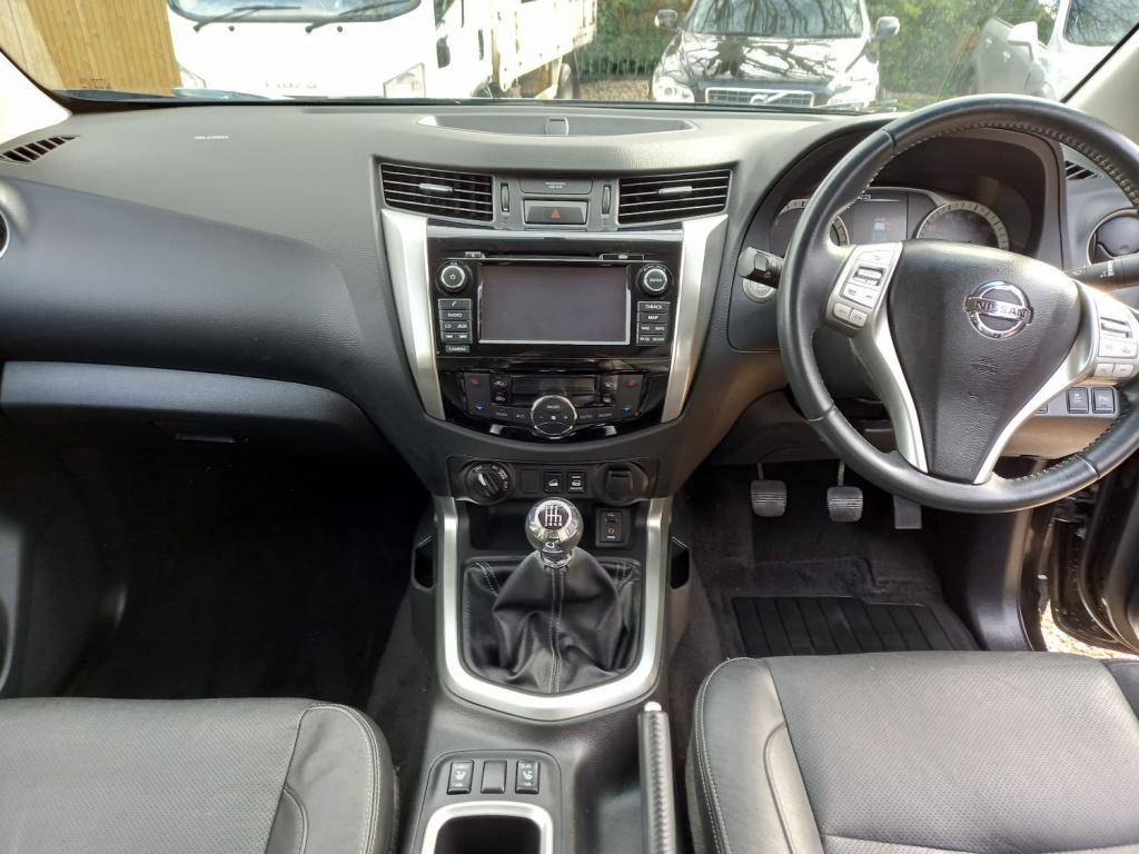 NISSAN NAVARA