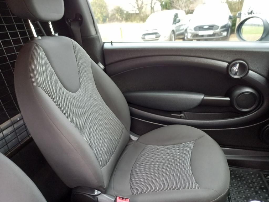 MINI CLUBVAN