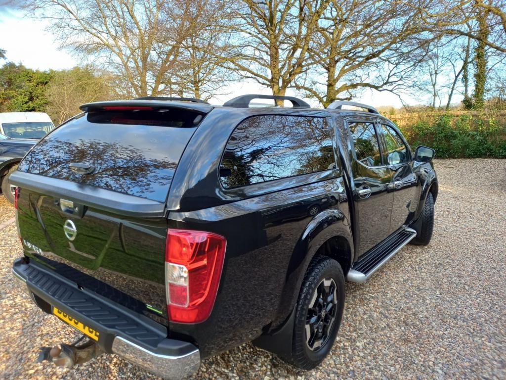 NISSAN NAVARA