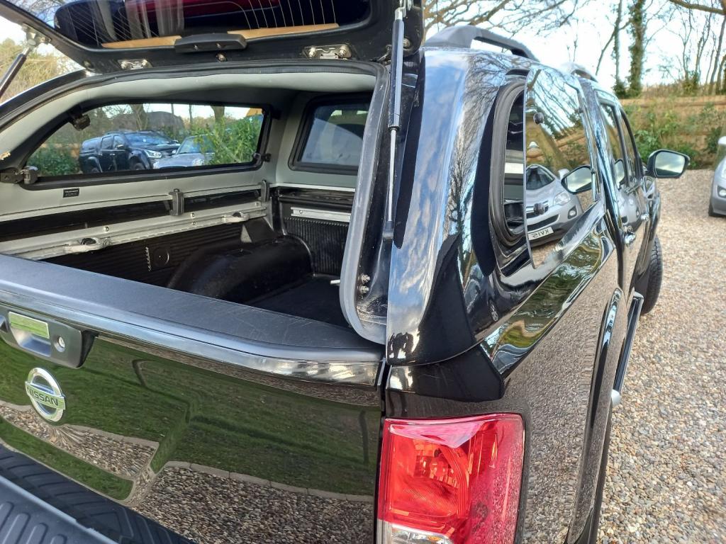 NISSAN NAVARA