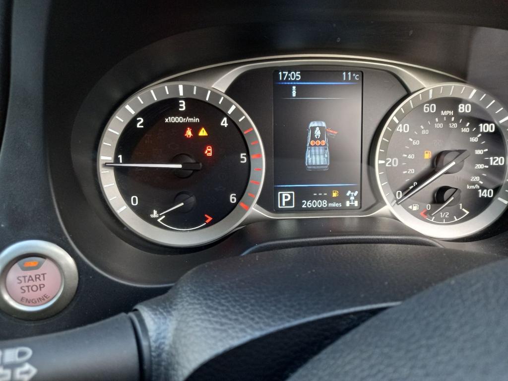 NISSAN NAVARA