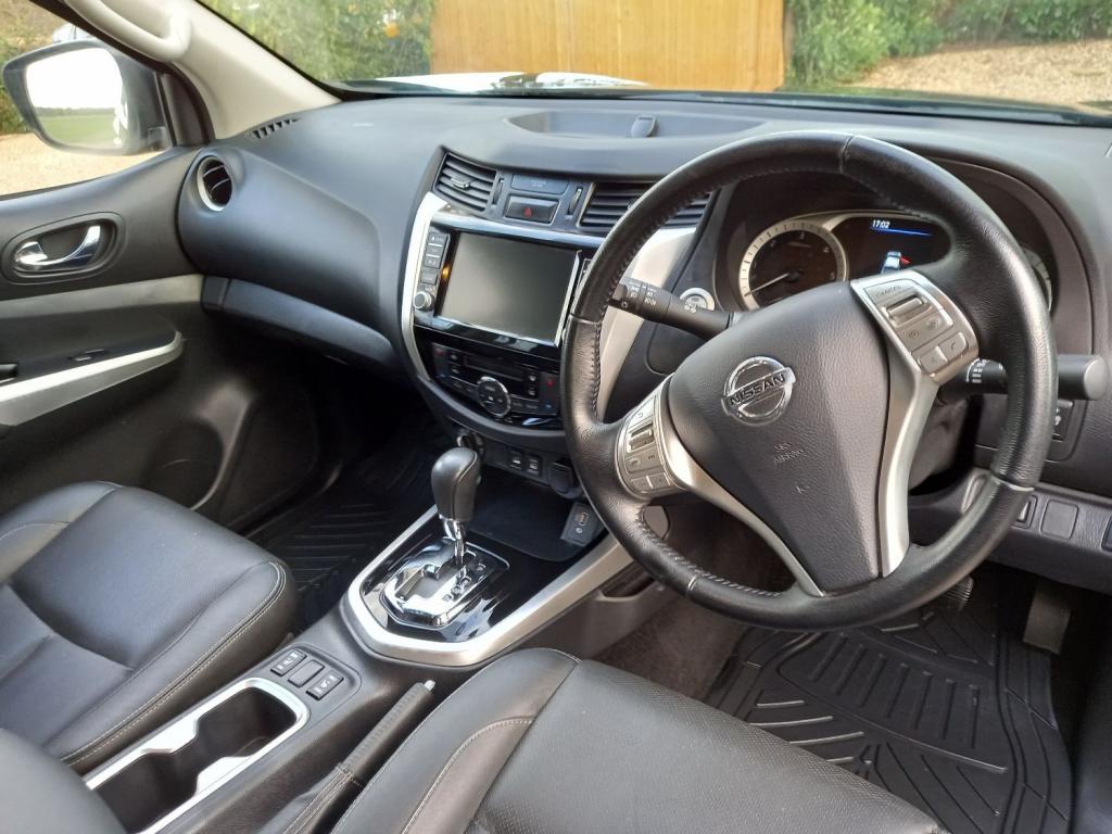 NISSAN NAVARA