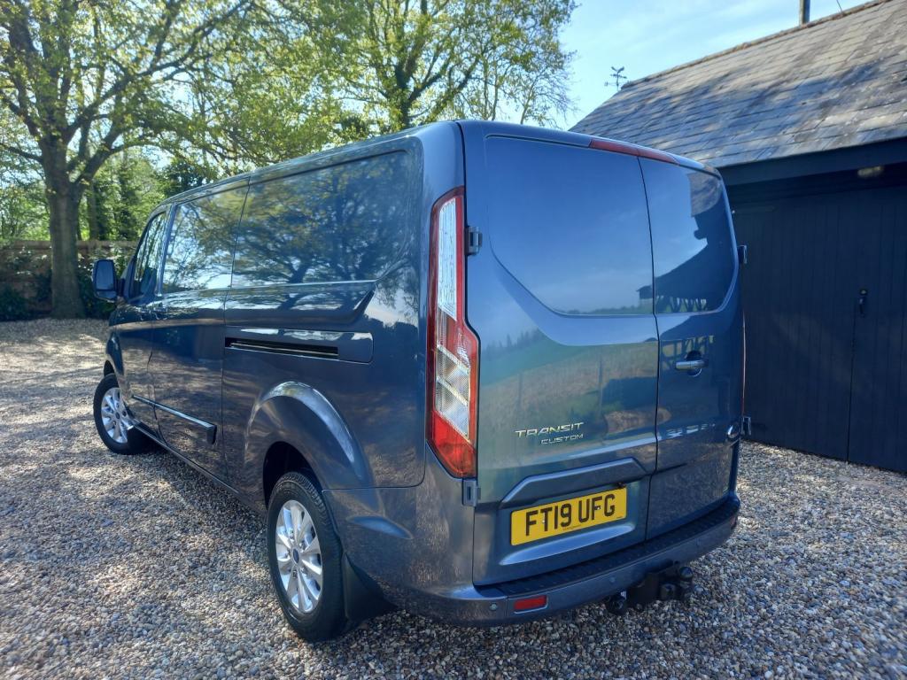 FORD TRANSIT CUSTOM