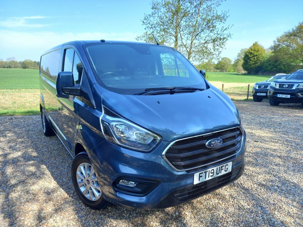 View FORD TRANSIT CUSTOM 300 LIMITED PV L2 H1
