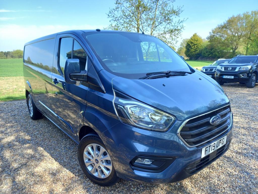 View FORD TRANSIT CUSTOM 300 LIMITED PV L2 H1