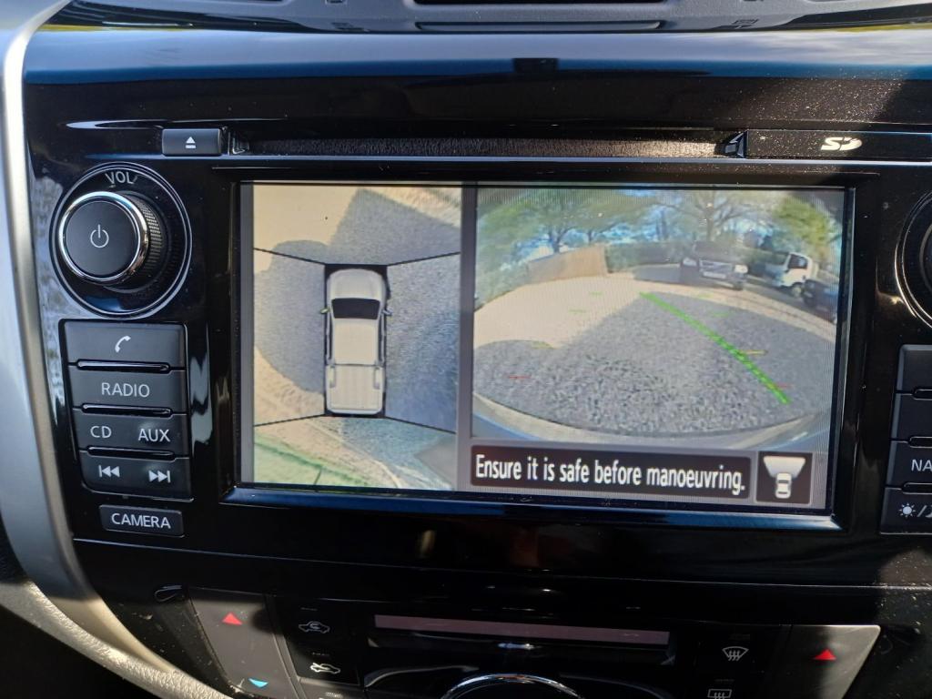 NISSAN NAVARA