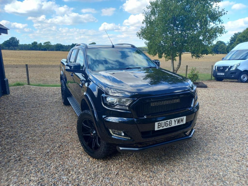 View FORD RANGER WILDTRAK 4X4 DCB TDCI DV8 WORKS EDITION