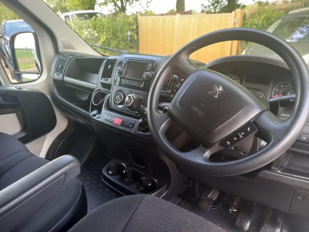 PEUGEOT BOXER