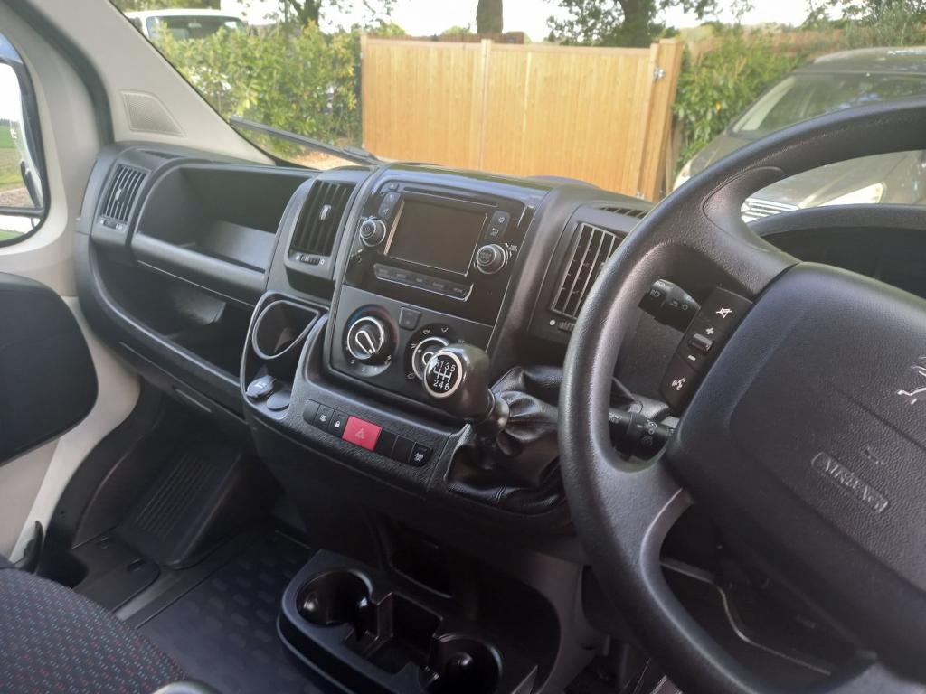 PEUGEOT BOXER