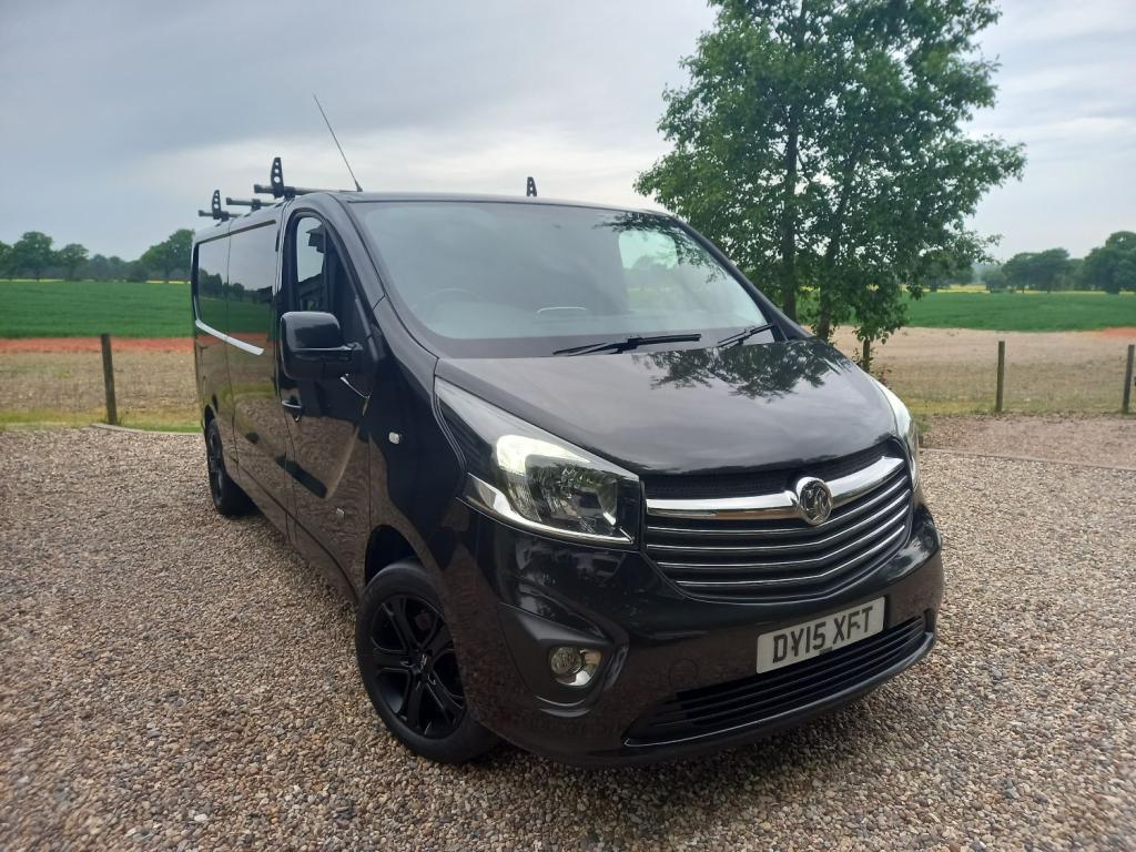 VAUXHALL VIVARO