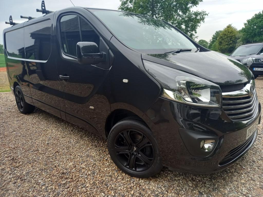 View VAUXHALL VIVARO 2900 L2H1 CDTI PV SPORTIVE