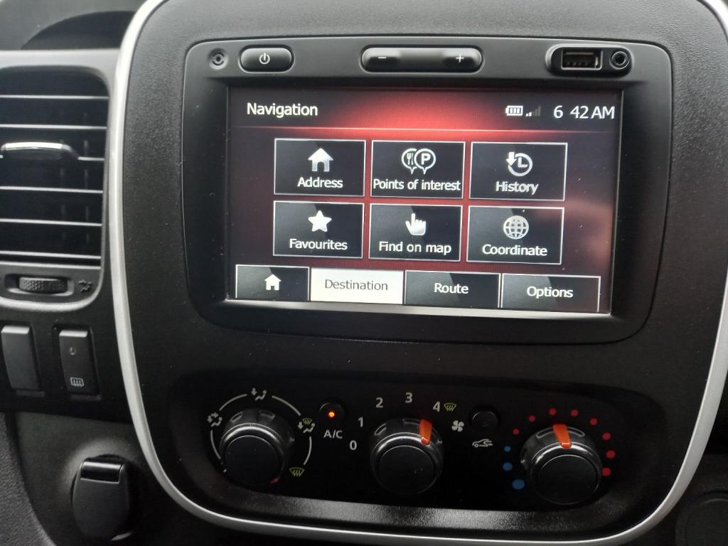VAUXHALL VIVARO