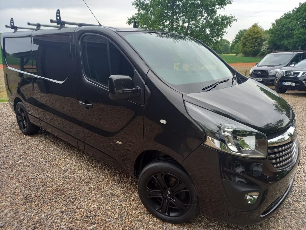 View VAUXHALL VIVARO 2900 L2H1 CDTI PV SPORTIVE