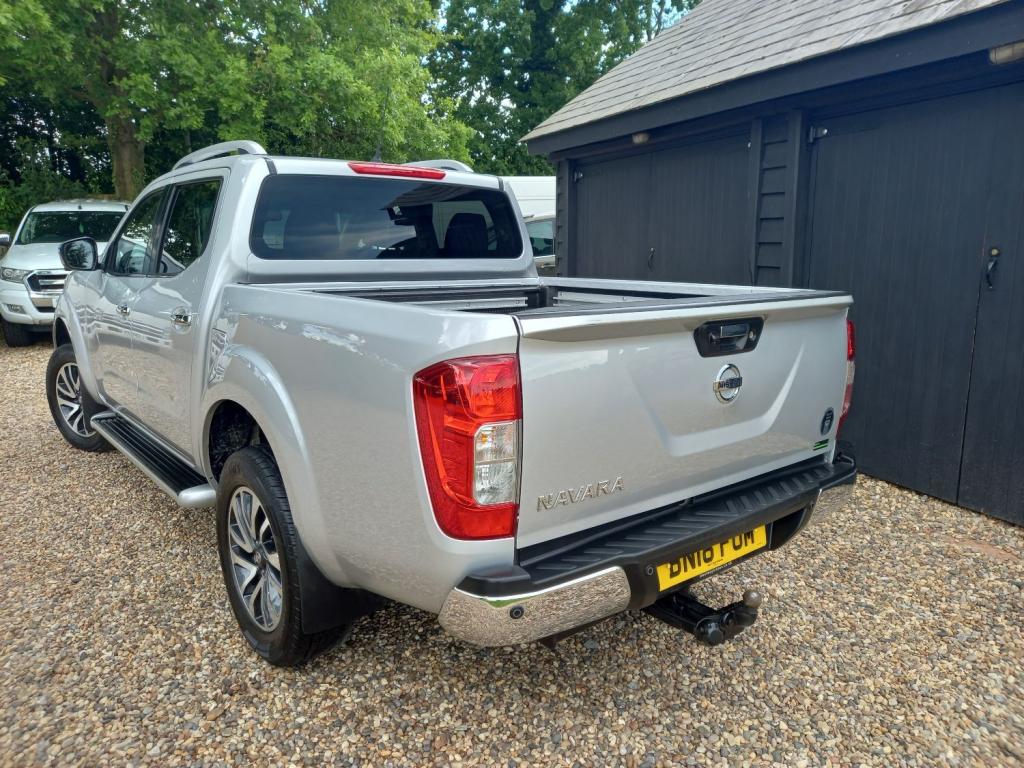 NISSAN NAVARA