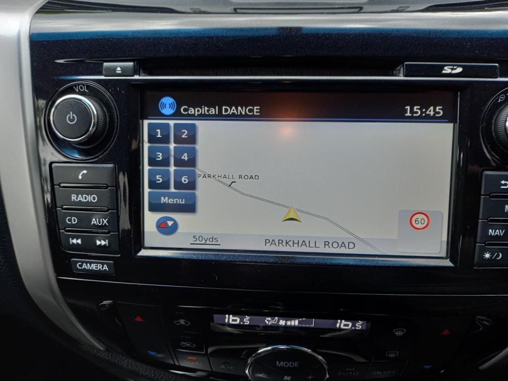 NISSAN NAVARA