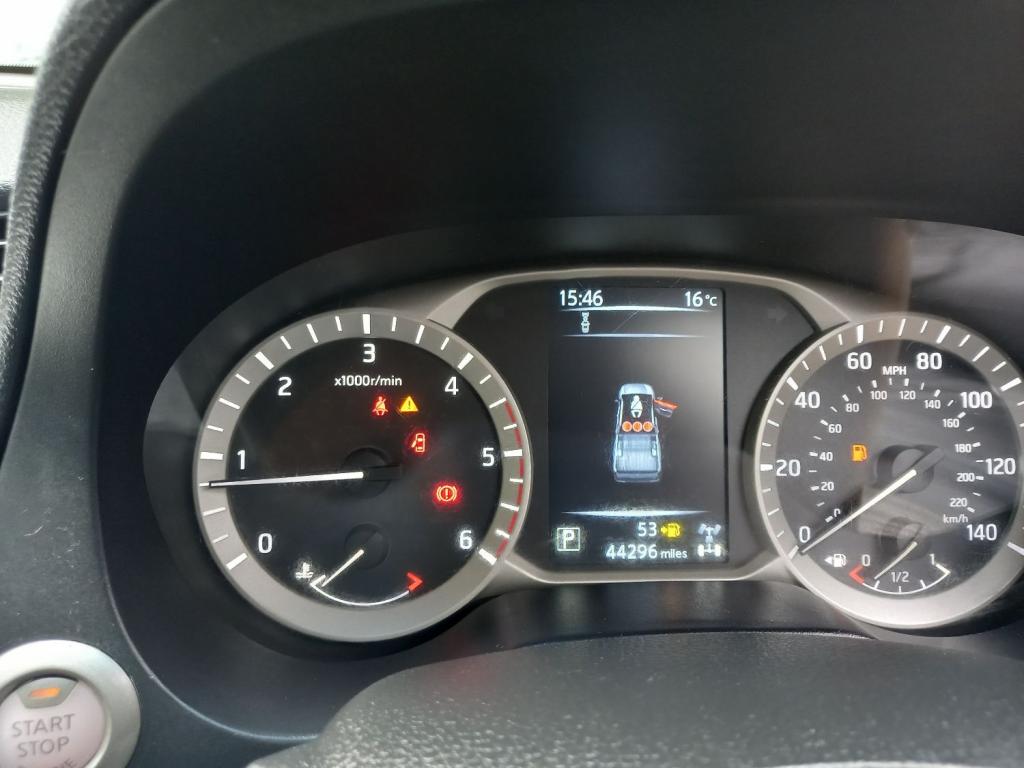 NISSAN NAVARA