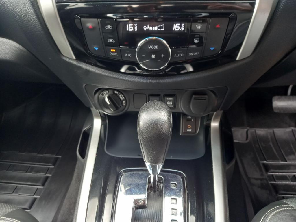 NISSAN NAVARA