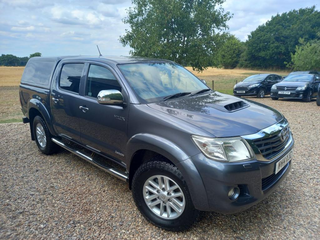 View TOYOTA HILUX INVINCIBLE 4X4 D-4D DCB