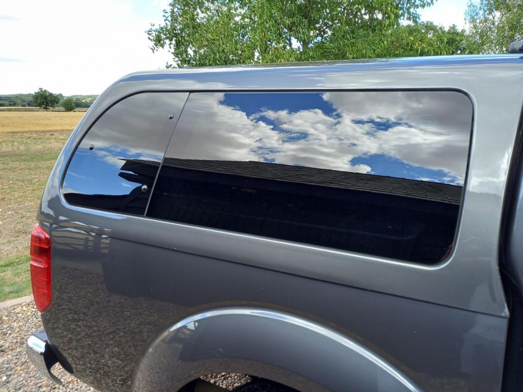 NISSAN NAVARA