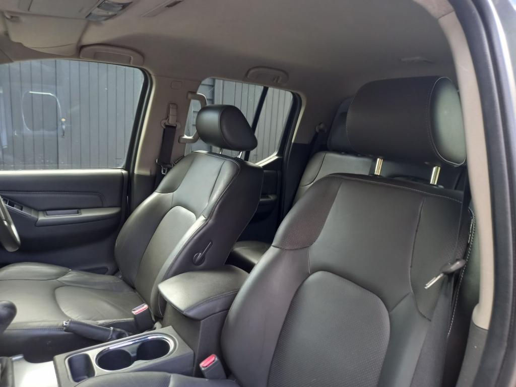 NISSAN NAVARA