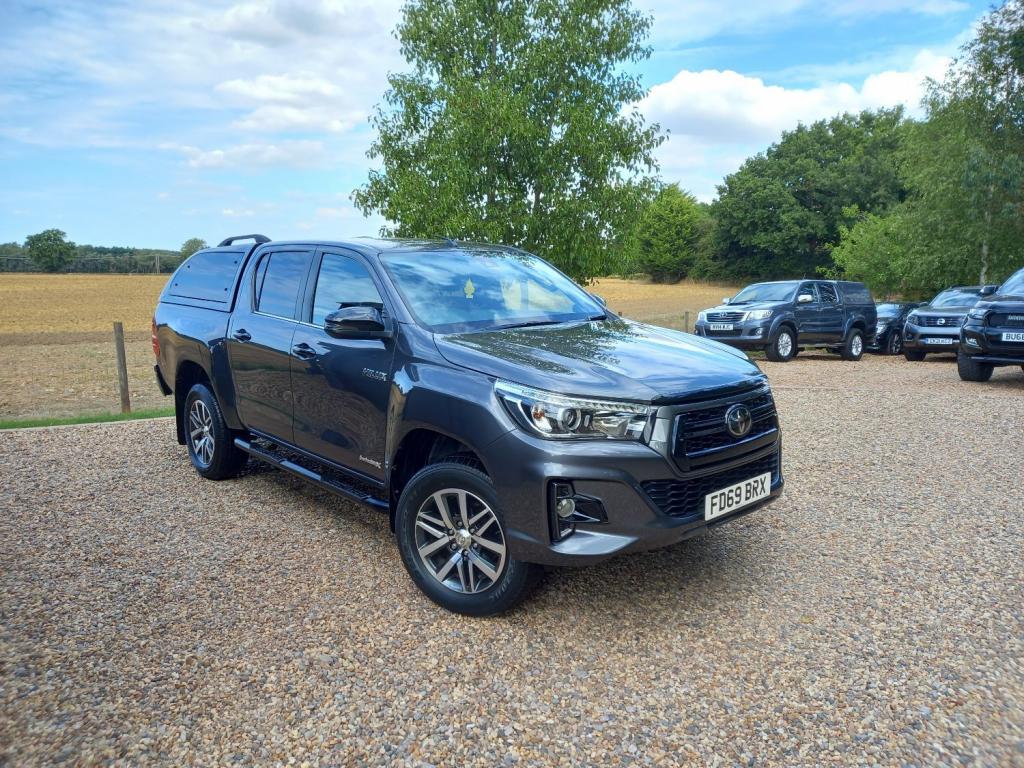 TOYOTA HILUX