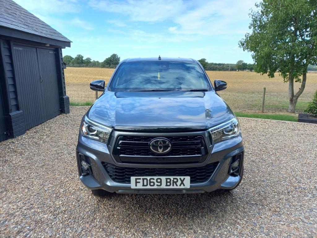 View TOYOTA HILUX INVINCIBLE X 4WD D-4D DCB
