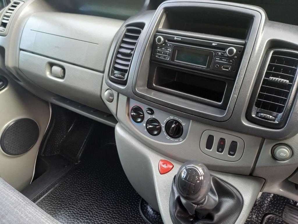RENAULT TRAFIC