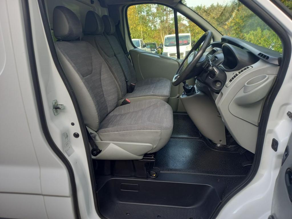 RENAULT TRAFIC
