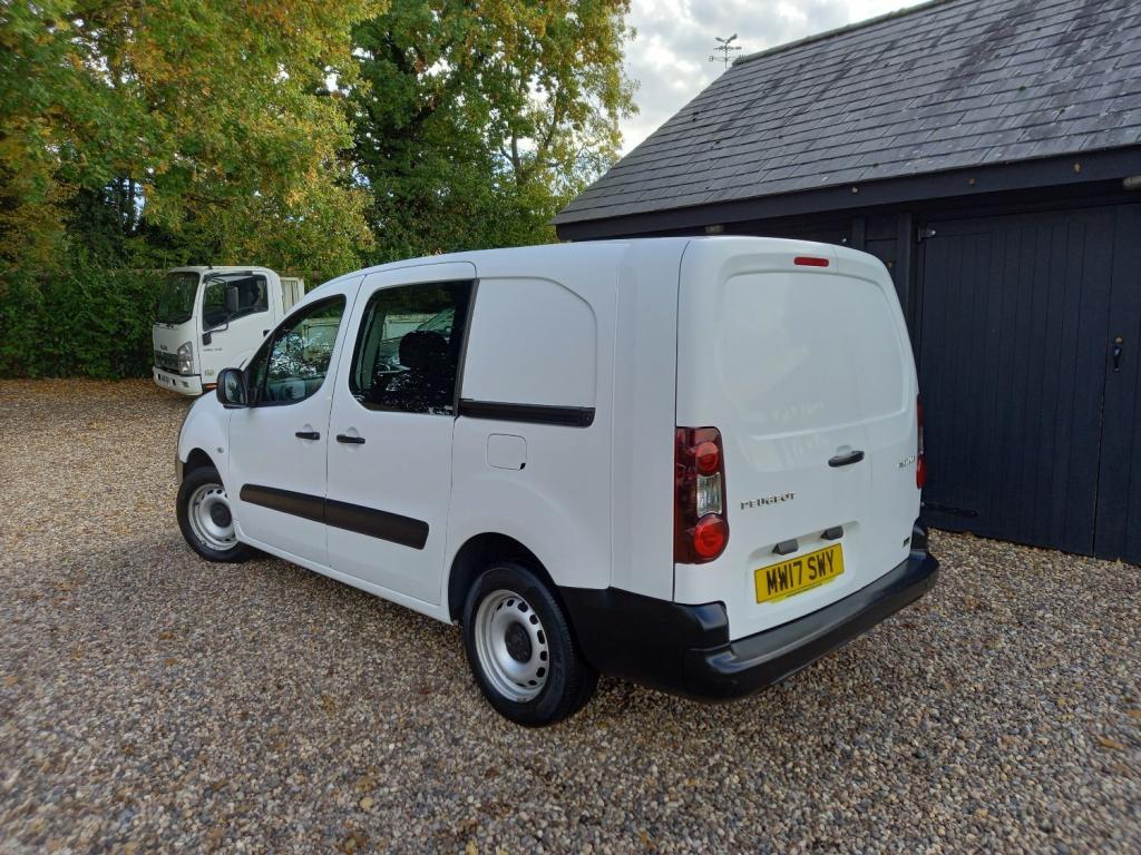 PEUGEOT PARTNER