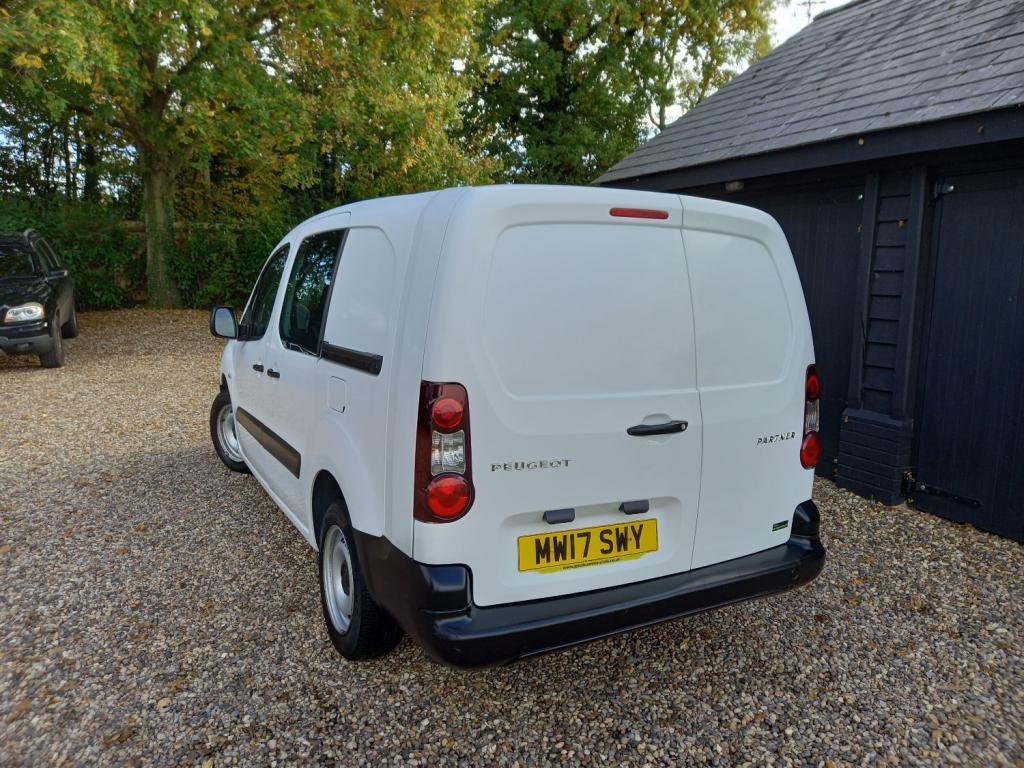 PEUGEOT PARTNER