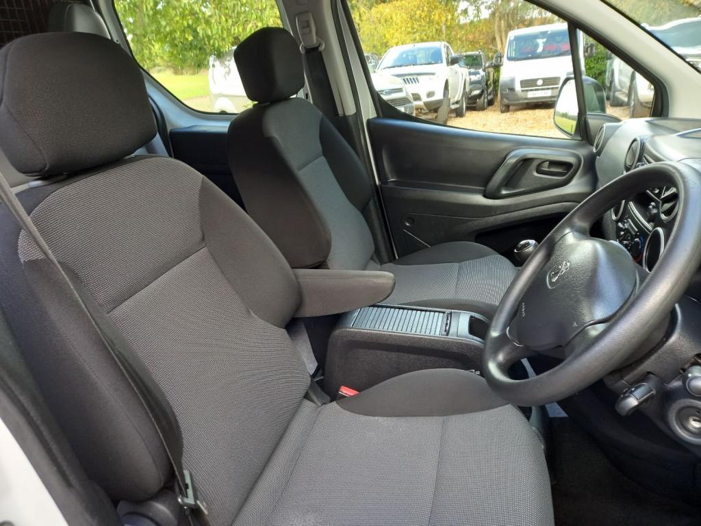 PEUGEOT PARTNER