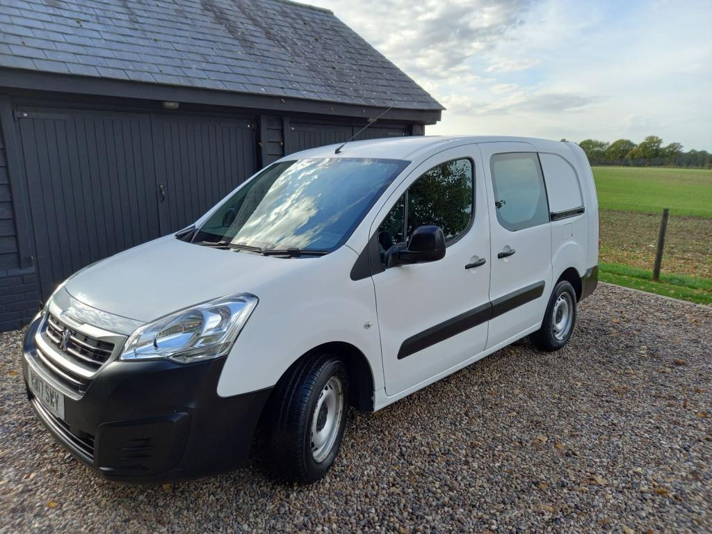 PEUGEOT PARTNER