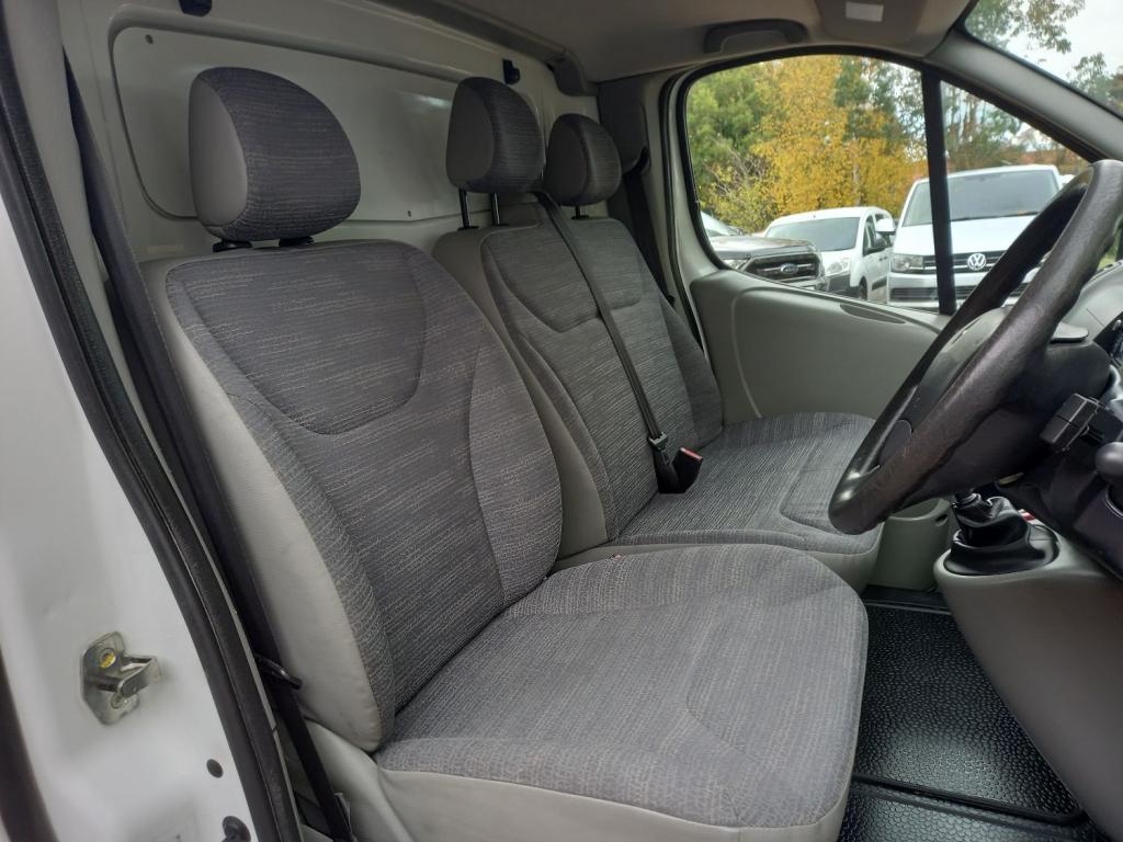 RENAULT TRAFIC