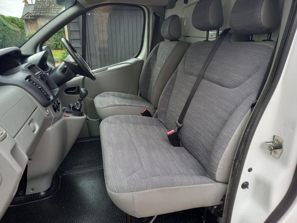 RENAULT TRAFIC