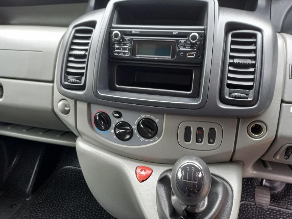 RENAULT TRAFIC