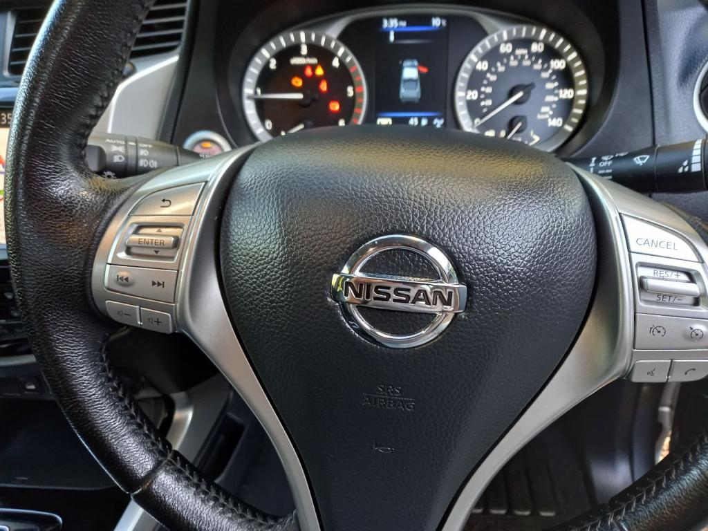 NISSAN NAVARA