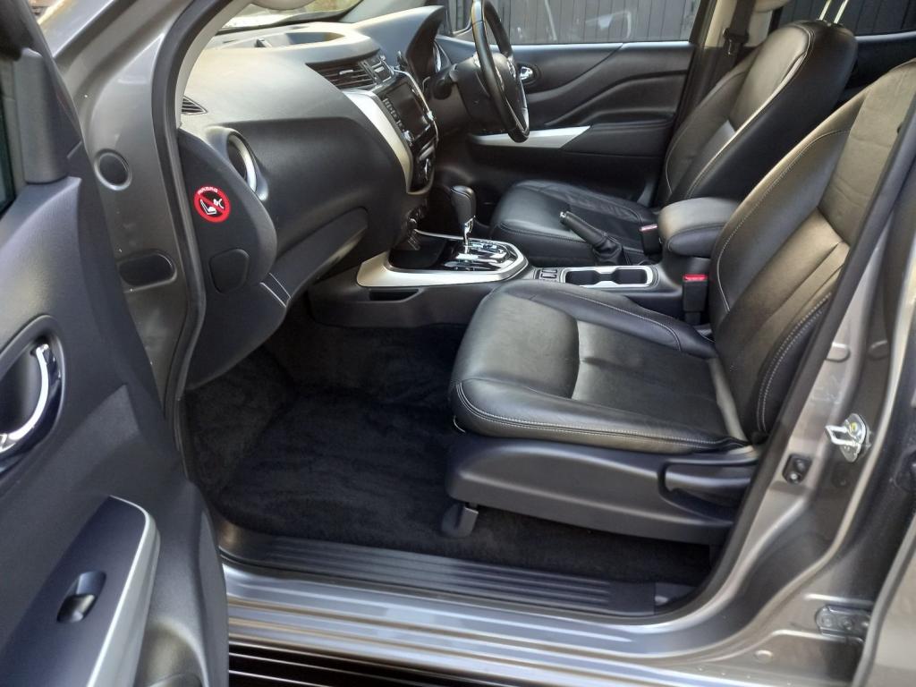 NISSAN NAVARA