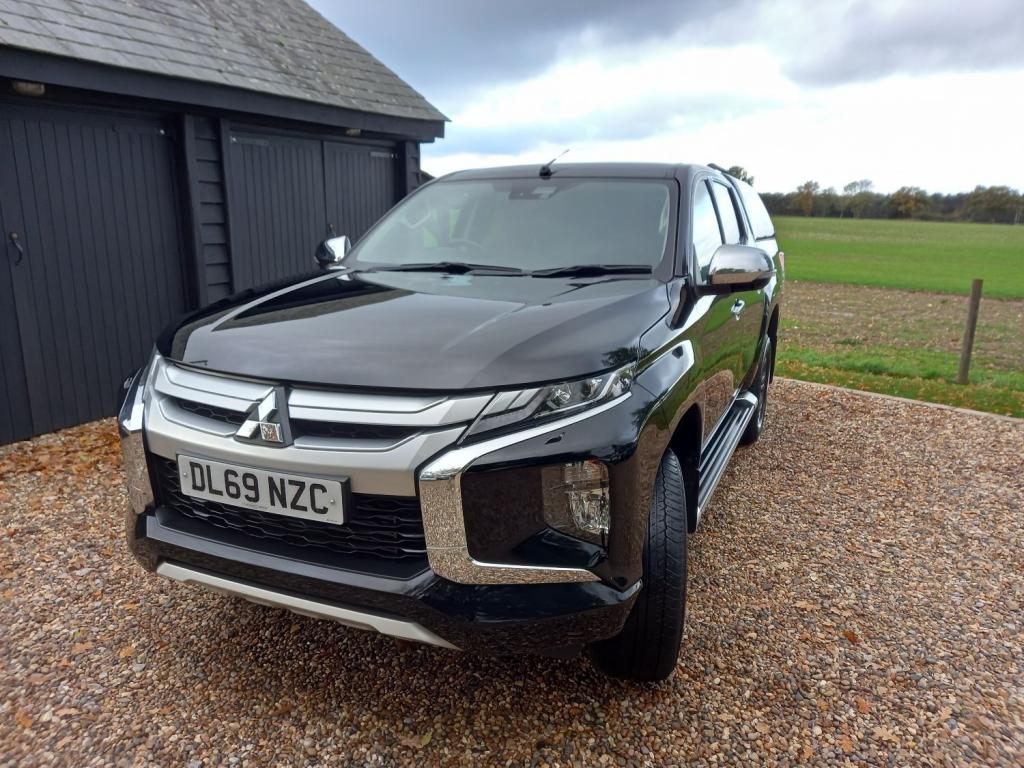 MITSUBISHI L200