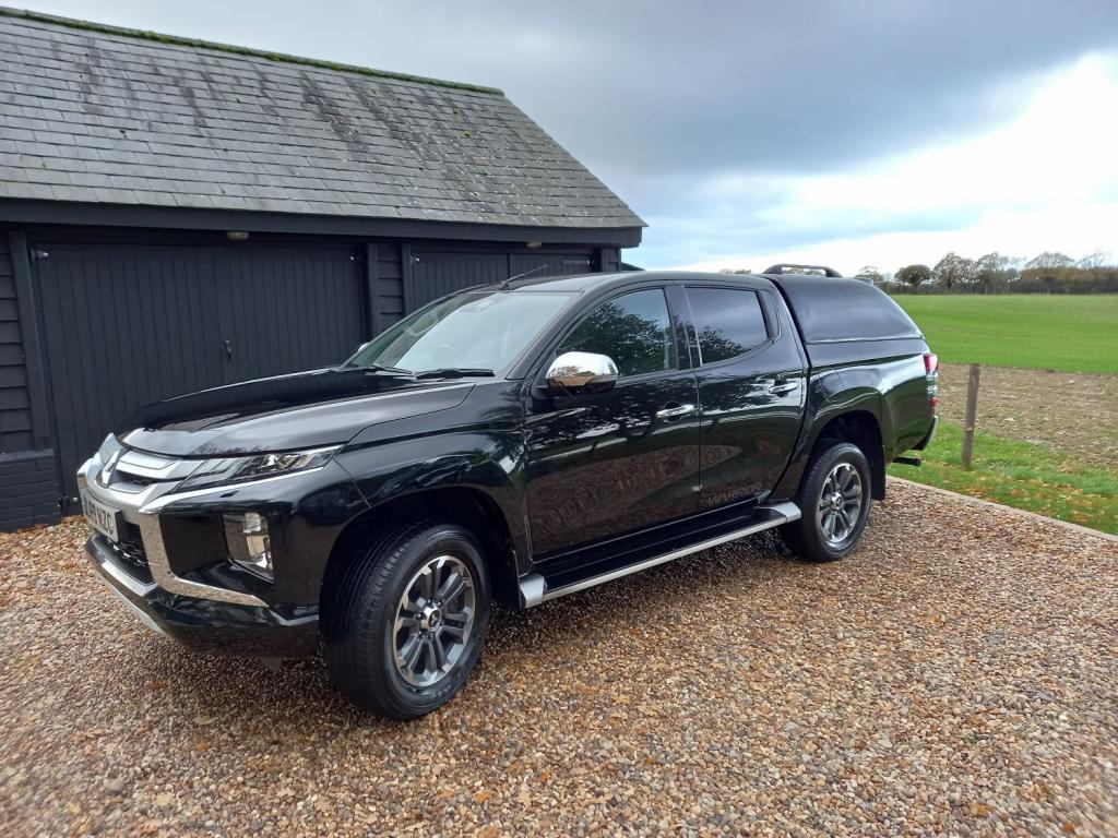 MITSUBISHI L200