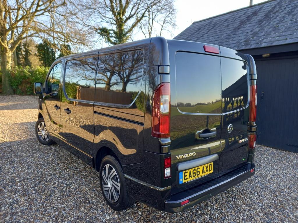VAUXHALL VIVARO