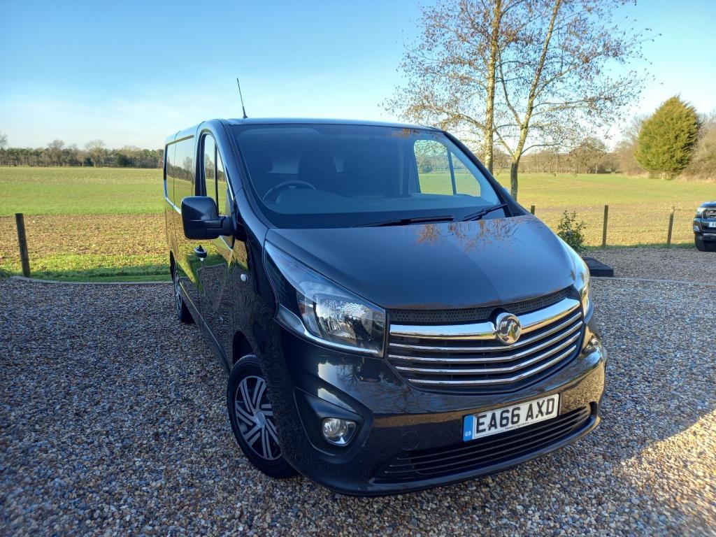 VAUXHALL VIVARO